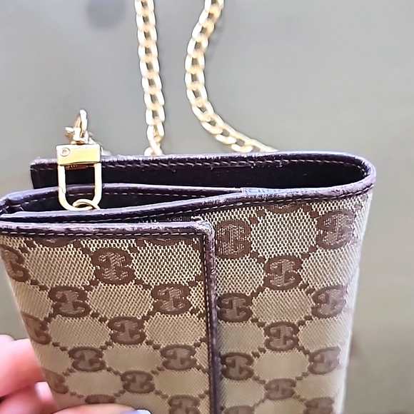 Gucci SOLD wallet with gold. in very very good condition π β€οΈ π π π π - Picture 13 of 17